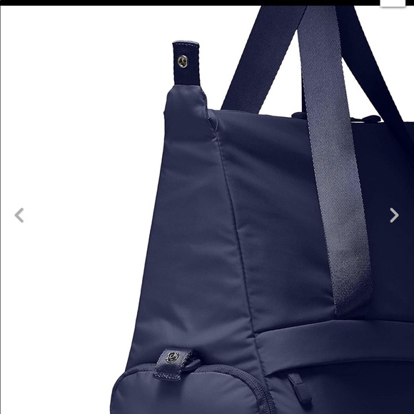 Nike Legendary Club/Travel Bag 5🌟 - Picture 6 of 8